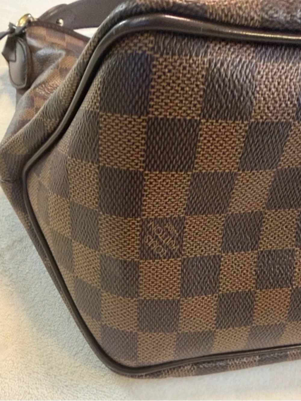 Louis Vuitton Brown Damier Shoulder Bag with Red Lining